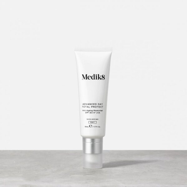 Advanced Day Total Protect Medik8 - Imagen 2