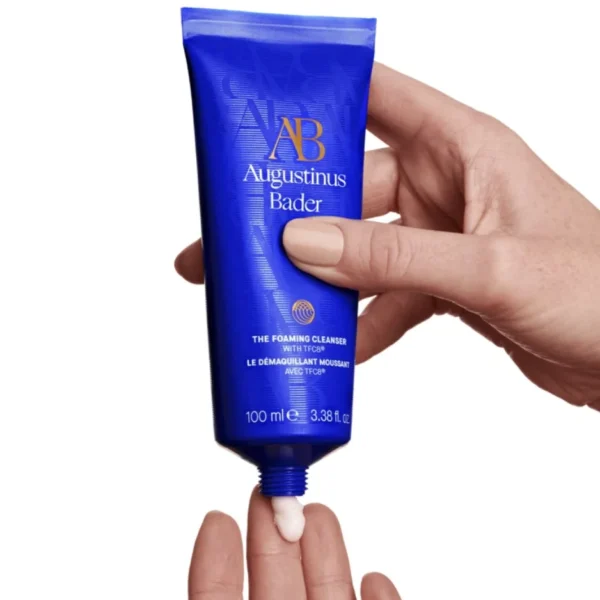 The Foaming Cream Cleanser Augustinus Bader - Imagen 2