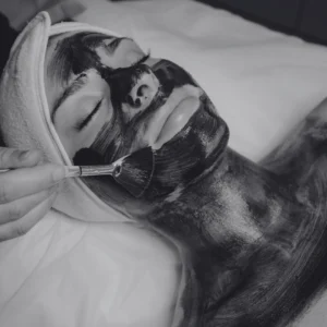 facial crystal retinal signature medik8