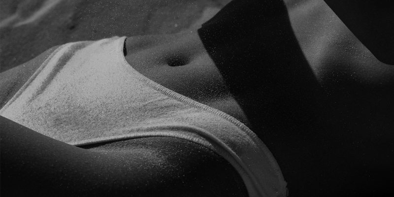 EXFOLIAR-HIDRATAR-Y-PROTEGER.-LOS-3-GESTOS-QUE-TU-PIEL-NECESITA-EN-VERANO-2