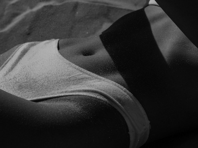 EXFOLIAR-HIDRATAR-Y-PROTEGER.-LOS-3-GESTOS-QUE-TU-PIEL-NECESITA-EN-VERANO-2