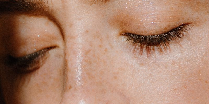 cuidados-basicos-para-el-contorno-de-ojos-post